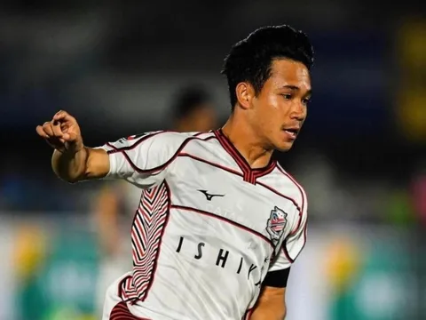 Sao Thái Lan được đội J1 League ký hợp đồng 5 năm