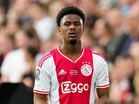Sao trẻ Ajax muốn tiếp bước Timber đến Arsenal