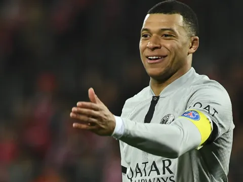 Sao trẻ M.U được so sánh với Mbappe
