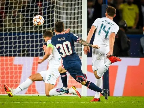 Messi được vinh danh với bàn thắng vào lưới Man City