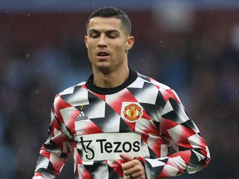 Xác nhận: M.U muốn Ronaldo rời đi vào tháng Giêng
