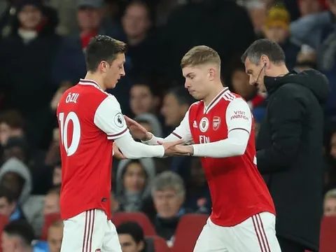 Sau Ozil, một số 10 tài năng khác đang hình thành tại Arsenal