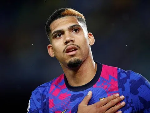 Sau Pedri và Fati, Barca tiếp tục công việc bồi đắp tương lai