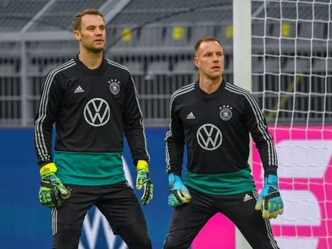 Sau tất cả, Neuer đính chính về mâu thuẫn với Ter Stegen
