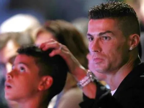 Sau tất cả, Ronaldo nói lời thật lòng về năng lực của con trai