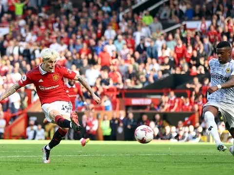 Martial - Garnacho nổ súng, M.U chính thức loại Spurs khỏi cuộc đua top 4