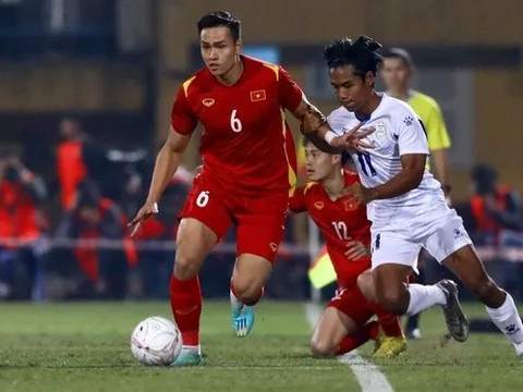 Văn Quyết tỏa sáng, ĐT Việt Nam thắng vất vả Philippines