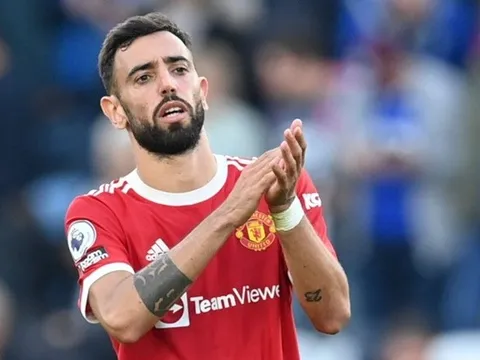 Scholes bày tỏ Man Utd làm một điều với Bruno ở trận Liverpool