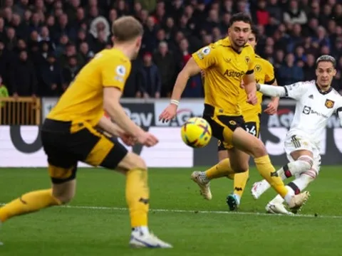 Scholes đang đúng về Antony