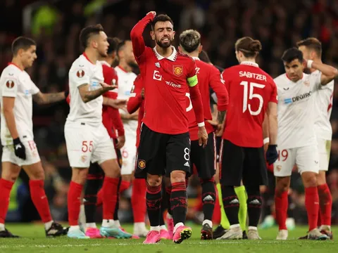 Scholes: 'Sir Alex sẽ không cho chúng tôi làm như thế'