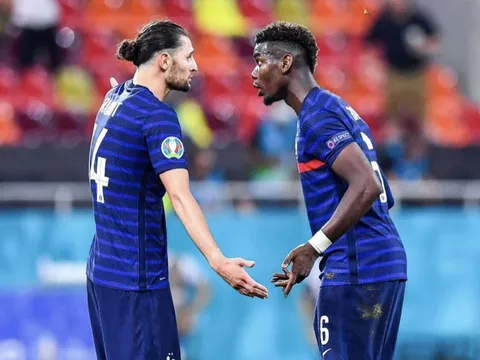 Romano: "Man Utd rút lui vì đòi hỏi về lương của cậu ấy"