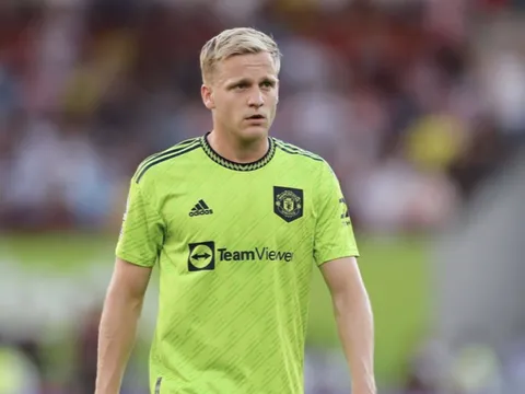 Ít được ra sân, Van de Beek gửi lời nhắn đến Ten Hag