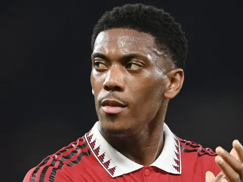 "Cậu ấy được ra sân chỉ vì Ronaldo đang bị trừng phạt"