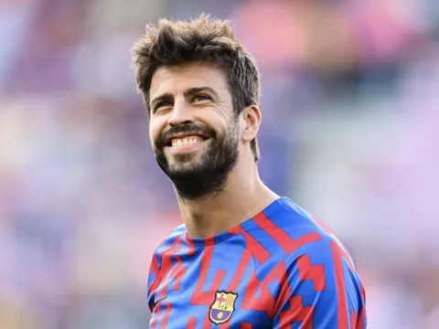 Pique tặng Barca 20 triệu tiền lương còn nợ