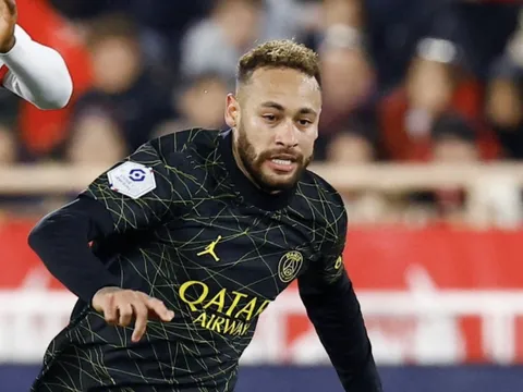 "Cú lừa" Neymar xuất hiện trên TTCN?
