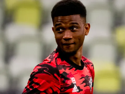 Ông lớn Hà Lan kiên trì theo đuổi Amad Diallo