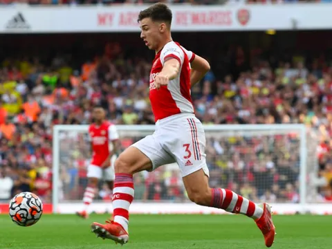 "Nếu Arsenal không cần tiền, tại sao lại bán đi cậu ấy?"