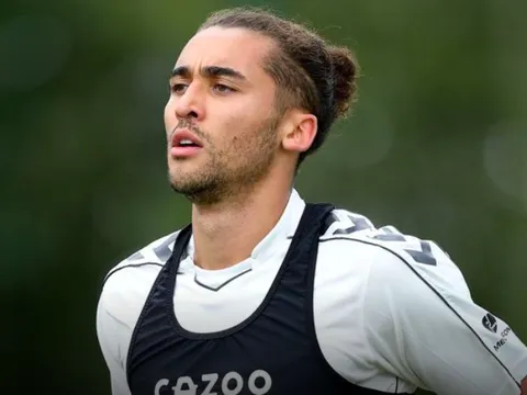 Cú hích cho Quỷ đỏ, Everton mất 3 trụ cột khi hành quân tới OTF