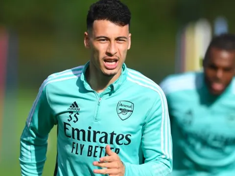 Arsenal giành chiến thắng 3-2 trước đối thủ ở Championship