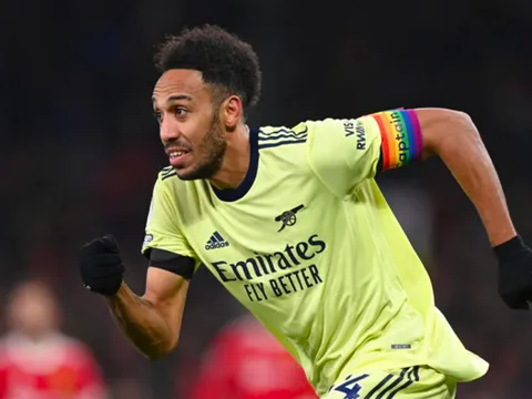 Thua M.U, Arteta bị chỉ trích vì quyết định dành cho Aubameyang