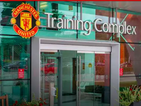 CHÍNH THỨC! Man Utd đón cú sốc, trận đấu nguy cơ bị hoãn