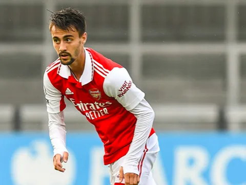 Sao Arsenal rời đội tuyển vì 'lý do y tế'