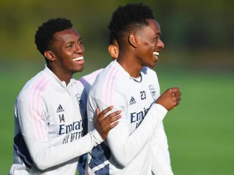8 cầu thủ Arsenal trở lại tập luyện, 6 cái tên OUT