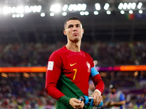 Hai đại gia Saudi Arabia theo đuổi Ronaldo