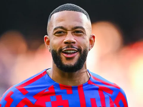 Cú hích thương vụ Memphis Depay