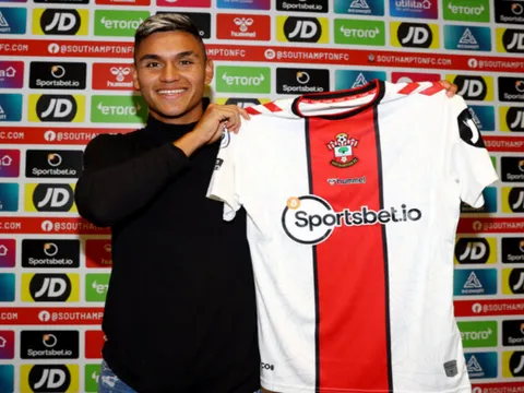 CHÍNH THỨC: Southampton chiêu mộ 'báu vật' Argentina