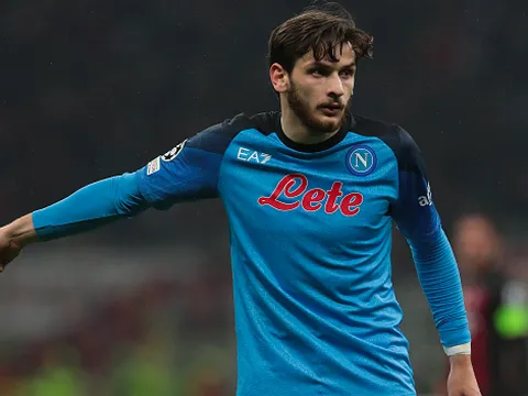 Sheikh Jassim muốn đưa Kvaratskhelia về M.U, Napoli chốt giá