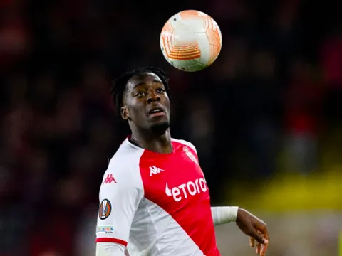 Chữ ký cực chất, giá 40 triệu bảng hứng thú gia nhập Man Utd