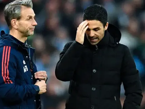 Alan Smith nêu 3 vị trí Arsenal cần bổ sung ngay lập tức