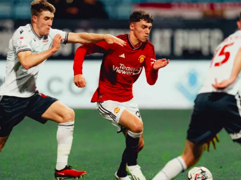 CHOÁNG! U21 Man Utd thua ê chề với tỷ số 1-8