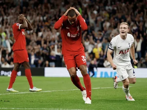 Liverpool phiên bản 2.0 của Klopp: 'Chơi dao có ngày đứt tay'