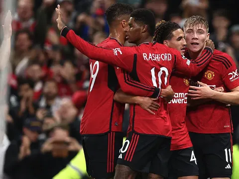 Trận thua Copenhagen mở ra bước ngoặt cho Man United