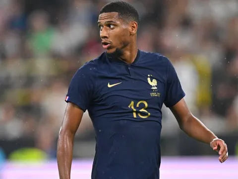 NÓNG! Động thái chuyển nhượng của MU giúp Barca kiếm bộn tiền