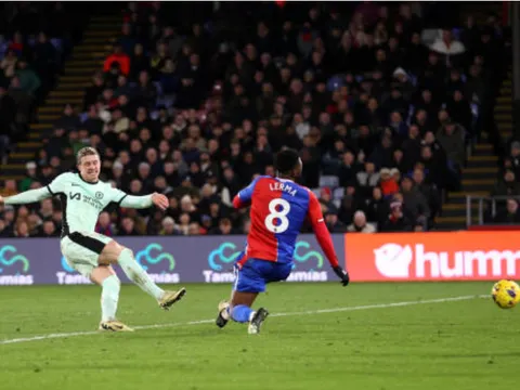 "Chelsea không nên bán, cậu ấy sẽ làm cho Tottenham mạnh hơn"