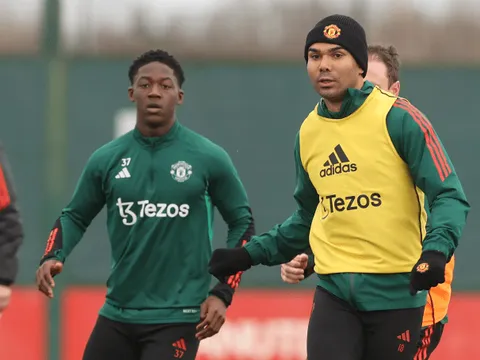 Lời khuyên của Casemiro dành cho Mainoo