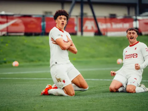 Điên rồ! Đội trẻ Man Utd hủy diệt Liverpool 9-1