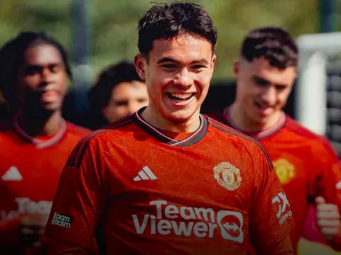 Hủy diệt cả giải đấu, U18 M.U xuất sắc lên ngôi vô địch