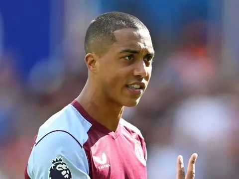 Đóng vai kép phụ, Tielemans phá vỡ im lặng về Emery