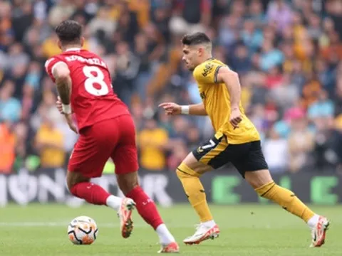 Rê qua 3 sao Liverpool, cầu thủ Wolves khiến chuyên gia thán phục