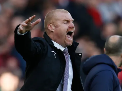 HLV Burnley phạt học trò nếu không khao đồng đội bánh ngọt dịp sinh nhật