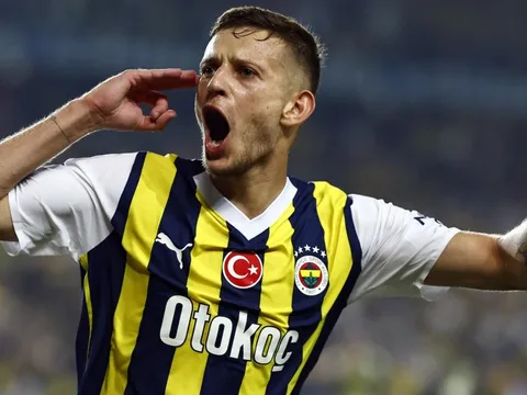 Juve gặp khó vụ Szymanski