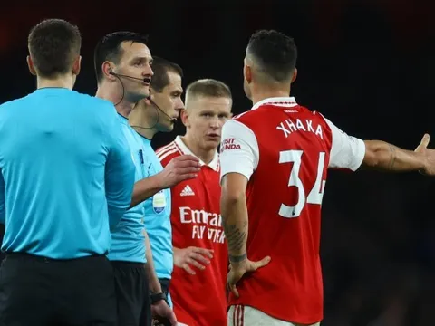 CHÍNH THỨC! Arsenal bị FA trừng phạt