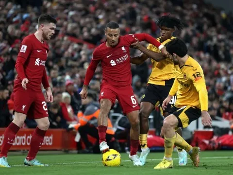 'Thiago Alcantara nên tới Arsenal hoặc Man City'