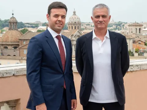 Sếp lớn AS Roma ca ngợi "hiệu ứng" Mourinho