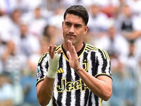 Sếp lớn xác nhận Chelsea đã gửi lời đề nghị cho Dusan Vlahovic