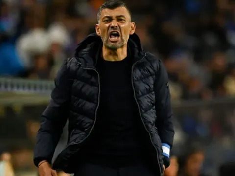 Barcelona có thêm một ƯCV thay thế Xavi